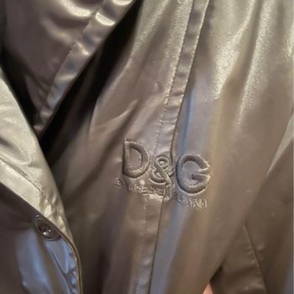 Trench coat black, size medium, good condition, brand D&G